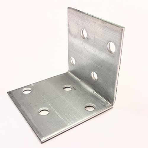 KUR-40*40 Крепежный уголок равносторонний 40*40*40*2,00мм